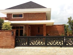 Menengok Rumah Mewah Komisioner KPU Wahyu Setiawan di Banjarnegara