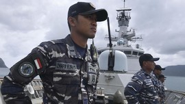 FOTO: Operasi Siaga Tempur KRI Usman Harun di Natuna