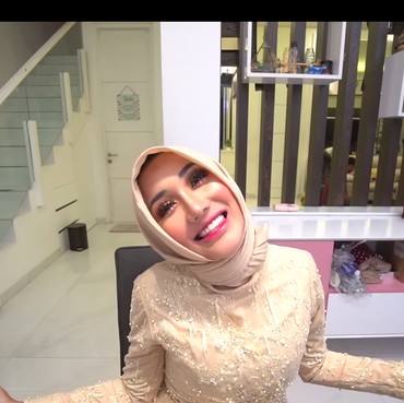 Netizen Heboh Lihat Lucina Luna Pakai Hijab