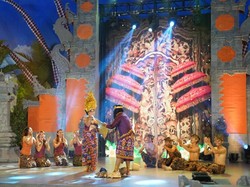 Hibur Pengunjung, Trans Studio Bali Gelar Pertunjukan 'Gayatri'