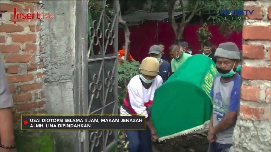 Usai Jalani Autopsi, Makam Mantan Istri Sule Dipindahkan Usai menjalani proses autopsi, jenazah almarhumah mantan istri Sule, Lina, dipindahkan ke TPU Nagrog setelah sebelumnya dimakamkan di TPU Sekelimus, Bandung.