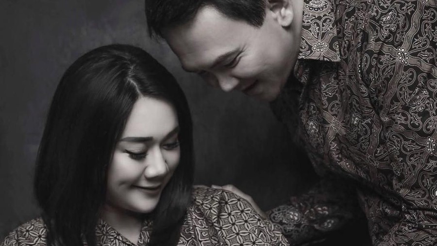Ahok membagikan foto keluarga pertama setelah sang istri, Puput melahirkan anak pertamanya.