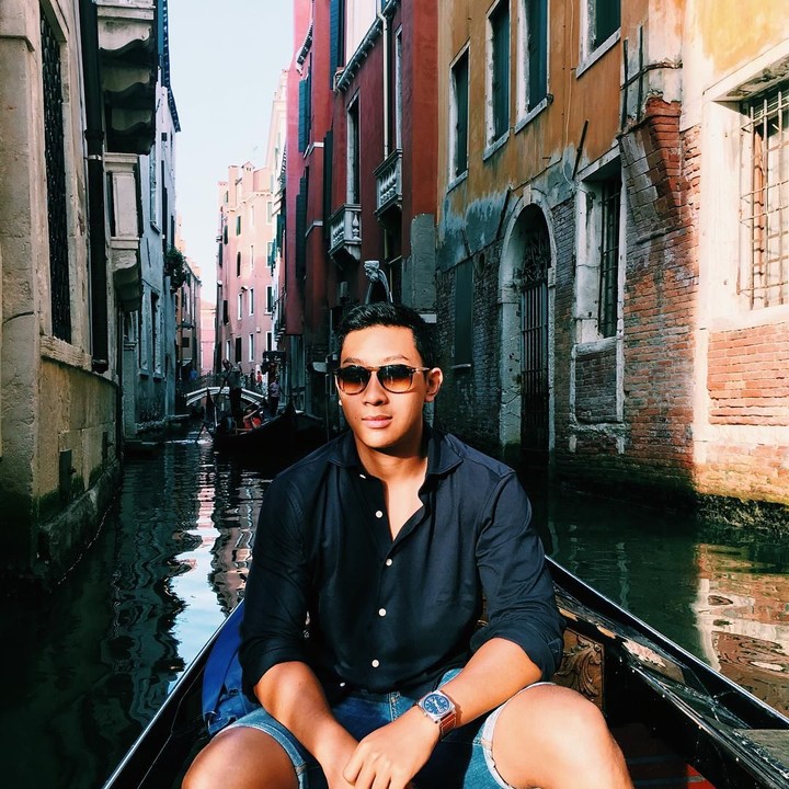 <p>Nah, ini saat Darma berada di Grand Canal Venice, Italia. (Foto: Instagram @darmamh)</p>