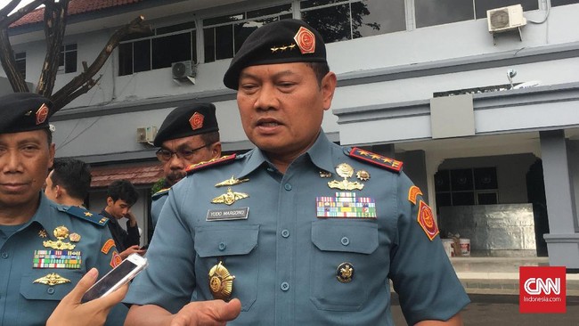 KSAL Laksamana TNI Yudo Margono menyebut upaya mengangkat KRI Nanggala dari kedalaman 838 meter adalah hal yang sulit namun tetap akan diperjuangkan.