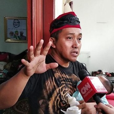 Disebut Punya Ilmu Hitam, Begini Reaksi Teddy