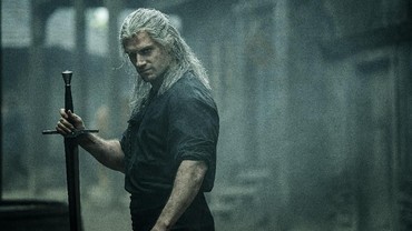 Analogi Fans Minta Henry Cavill Balik ke 'The Witcher'