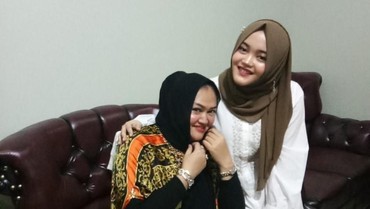 img-title Lina Jubaedah Sudah Idap Hipertensi Sebelum Melahirkan Anak dari Teddy