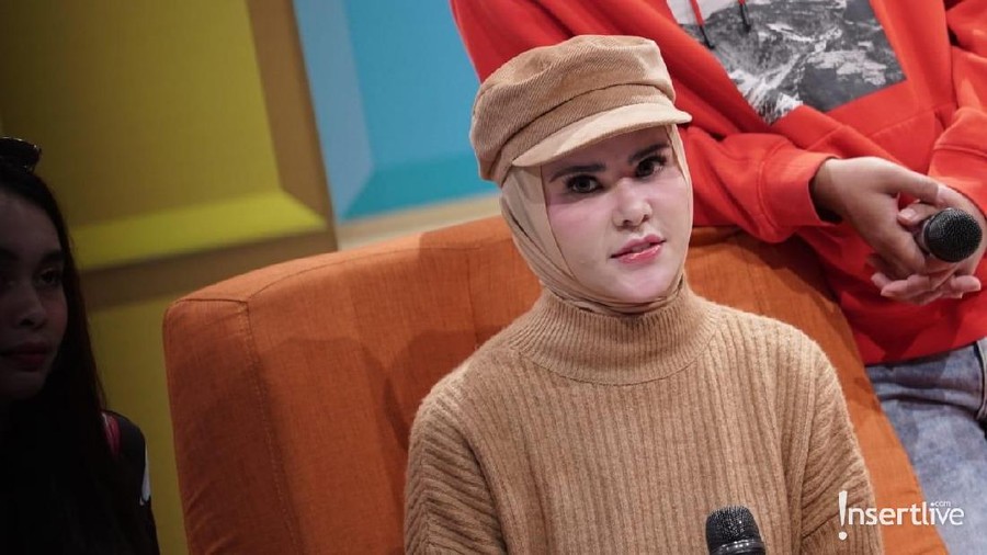 Alasan Angel Lelga mantap ceraikan suaminya, Vicky Prasetyo. Angel mengaku tidak ingin memiliki seorang suami yang seorang penjahat dan berstatus tersangka.