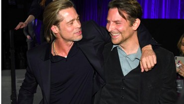 img-title Jasa Bradley Cooper Lepaskan Brad Pitt dari Kecanduan Alkohol