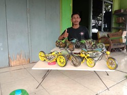 Melihat Pembuatan Miniatur Moge dari Sampah Plastik di Lamongan