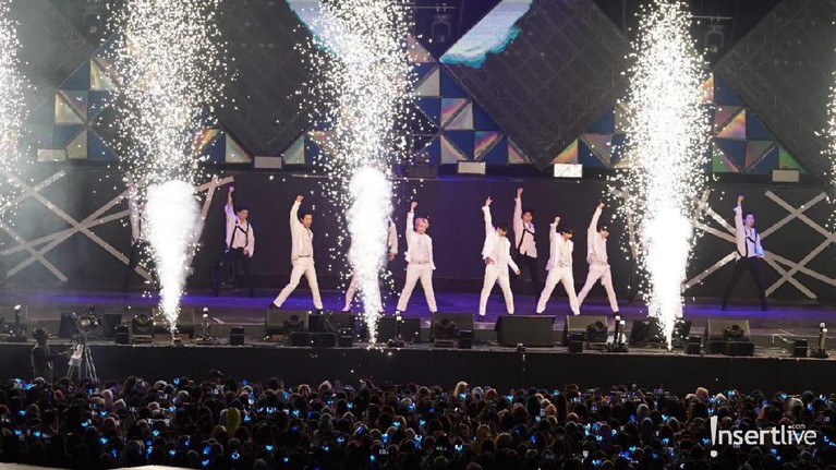 6 Potret Kerennya Konser Super Junior di Jakarta Beberapa foto personel Super Junior saat konser di Jakarta.