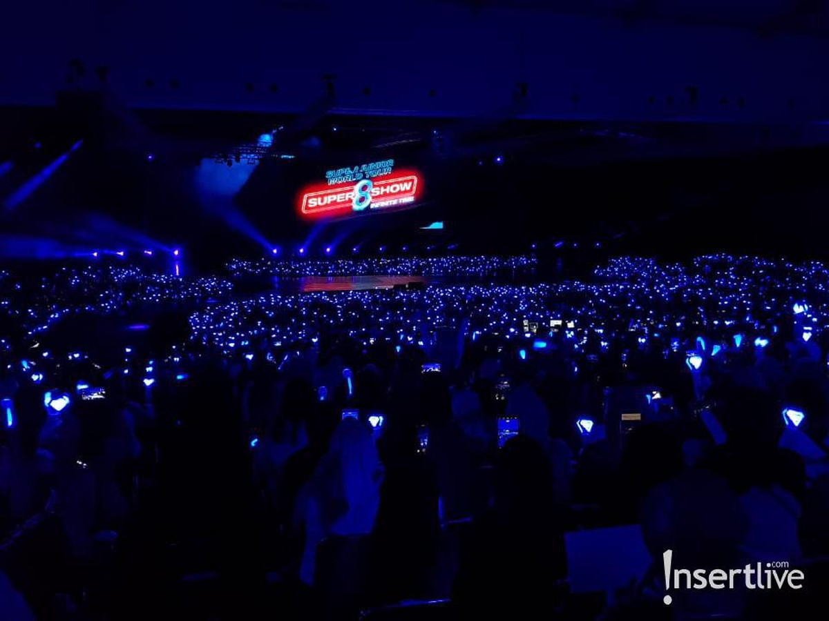 Suju menggelar konser bertajuk Super Junior World Tour - Super Show 8&colon; Infinite Time di ICE BSD&comma; hari ini&comma; Sabtu &lpar;11&sol;1&rpar;&period; Berikut antusisme penggemar&period;