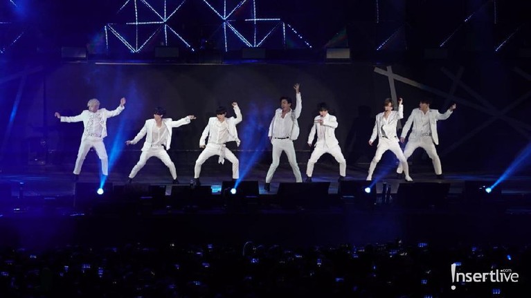 6 Potret Kerennya Konser Super Junior di Jakarta Beberapa foto personel Super Junior saat konser di Jakarta.