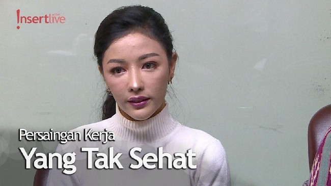 Pramugari Siwi Sidi Bantah Semua Tuduhan Akun @digeeembok