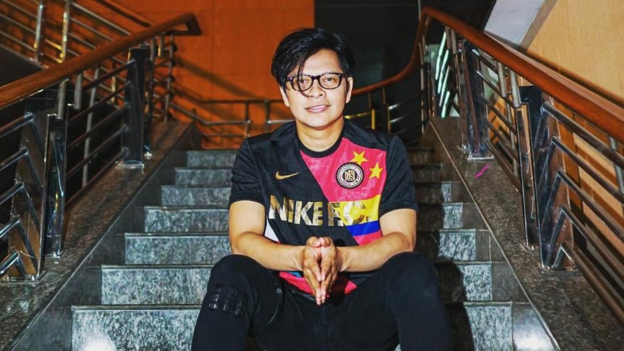 ELF Nyanyi 11 Januari di Konser Suju, Armand Maulana: Laff U SUJU Armand Maulana menanggapi momen saat para ELF menyanyikan lagu Gigi yang berjudul 11 Januari di konser Super Junior.