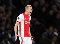 Ada Bruno Fernandes dan Pogba, Bagaimana Van de Beek di MU?