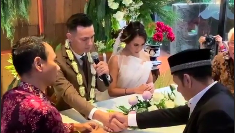 Marcell Darwin dan sang kekasih, Nabila Faisal resmi menikah hari ini.