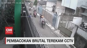 VIDEO: Pembacokan Brutal di Bandung Terekam CCTV