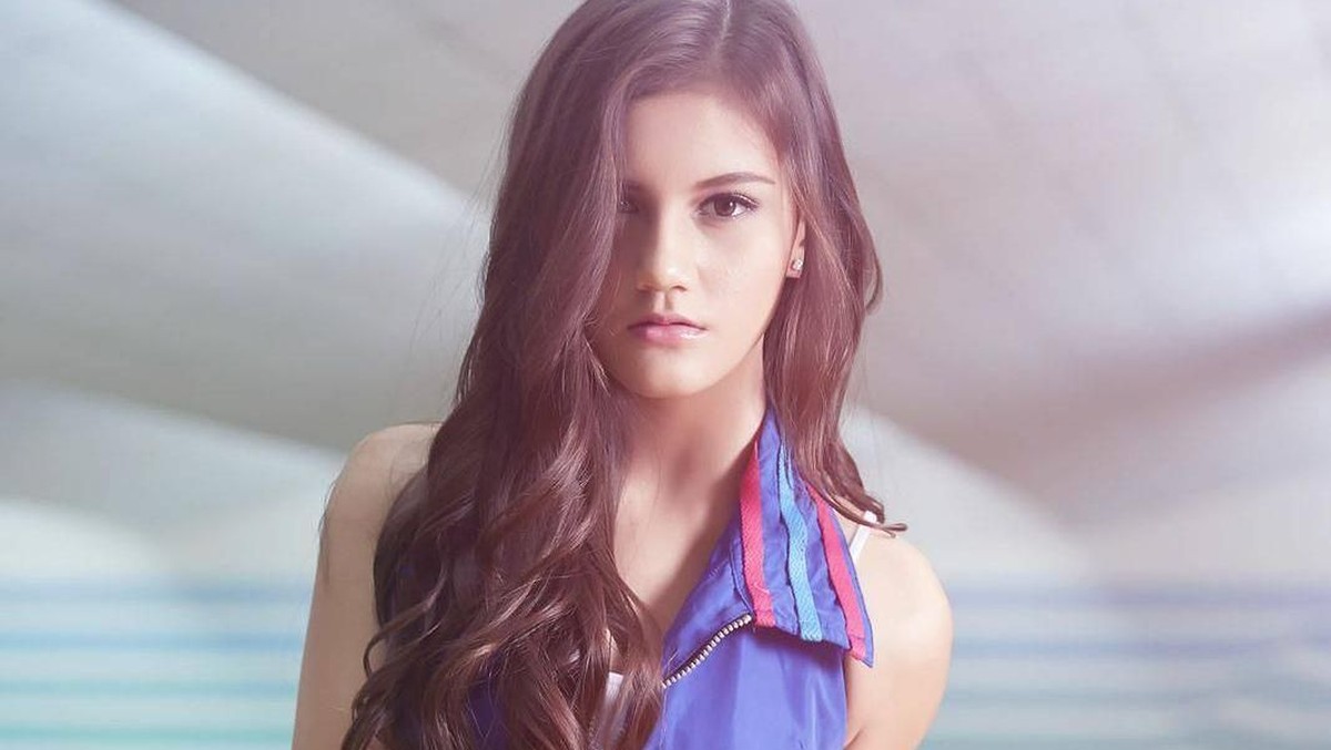 Al Ghazali baru saja merilis lagu bertajuk Kesayanganku berduet dengan Chelsea Shania&period; Simak beberapa potret cantik teman kolaborasi Al berikut ini&period;