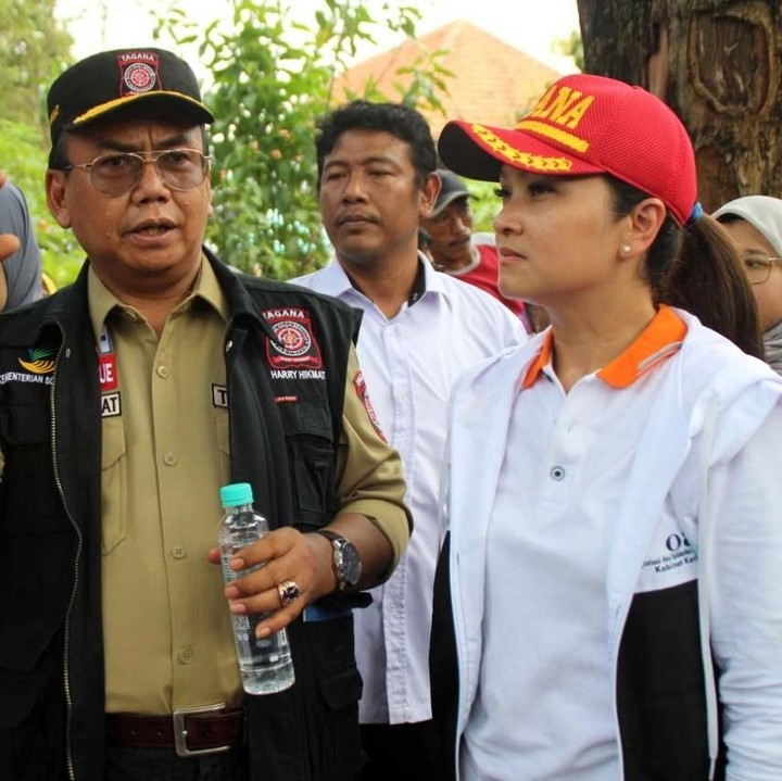 <p>Sebagai istri Menteri Sosial, Grace juga melakukan dialog dengan pejabat Kementerian yang dipimpin sang suami, Juliari Batubara. (Foto: Istimewa)</p>