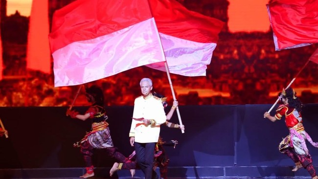 Pentas malam kebudayaan metutup rakernas PDIP yang sudah berlangsung tiga hari di JIExpo, Kemayoran.