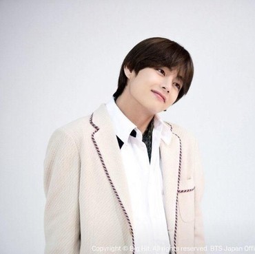 Daebak...V BTS Raih Gelar Pria Wajah Terbaik Dunia 2 Tahun Berturut-turut