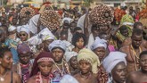 FOTO: Merayakan Voodoo Sebagai Jalan Hidup Di Benin, Afrika Selatan, Voodoo adalah hal yang sangat normal. Ia bukan hanya kepercayaan, melainkan sebuah jalan hidup yang dirayakan setiap tahun.