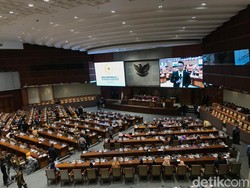 290 Anggota DPR Tak Hadiri Paripurna Pertama di 2020