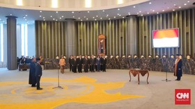 Wamenkeu Suahasil Dilantik Jadi Anggota Dewan Komisioner OJK