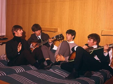img-title Dibuat Versi NFT, Catatan 'Hey Jude' The Beatles Terjual Rp1,1 Miliar