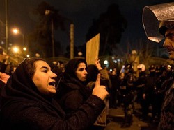 Aksi Protes Meluas di Iran, Beredar Video Aparat Tembaki Demonstran