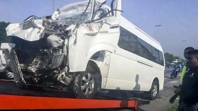 FOTO: Kondisi Mobil Ringsek di Kecelakaan Kento Momota