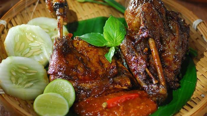 Kuliner Unik Super Pedas Khas Surabaya