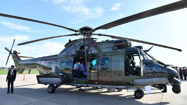 Istana Kepresidenan menyatakan Presiden Jokowi berkunjung ke Bengkulu lewat jalur darat. Helikopter yang viral hanya sedang latihan persiapan kedatangan Jokowi.