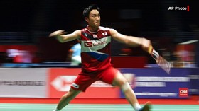 VIDEO: Kento Momota Patah Tulang Hidung Akibat Kecelakaan