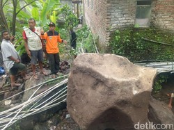 Ini Upaya Warga Pasuruan Agar Batu Besar Tak Lagi Jatuh ke Permukiman