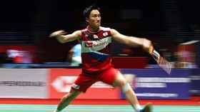 Setelah Kecelakaan, Momota Bertekad Tampil di Olimpiade
