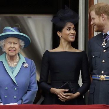Ratu Elizabeth Izinkan Pangeran Harry dan Meghan Markle Pindah ke Kanada