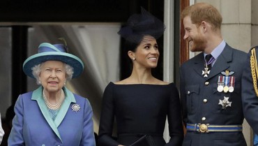 img-title Ratu Elizabeth Izinkan Pangeran Harry dan Meghan Markle Pindah ke Kanada