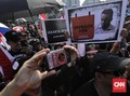 Lulung Bela Anies: 'Gak Betah di Jakarta? Udah Pergi'