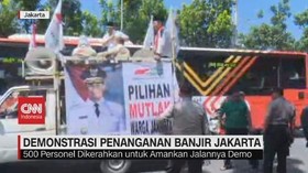 VIDEO: Demo Banjir Jakarta, Massa Pro-Kontra Anies Baswedan