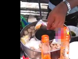 Viral Penjual Bakso Rebus Mi Sama Bungkusnya, Netizen Sebut Bahaya Kanker