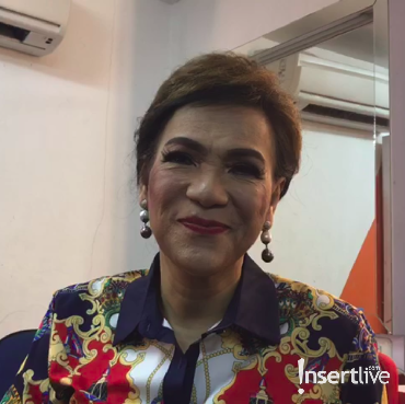 Sudah Jarang Tampil di TV, Dorce Gamalama Jualan Kembang