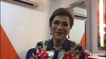 img-title Sudah Jarang Tampil di TV, Dorce Gamalama Jualan Kembang