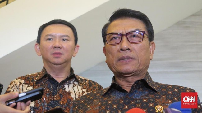 Komut Pertamina Ahok mengajak Moeldoko untuk memberantas mafia migas.