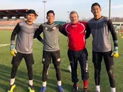 Sebelum Lawan Juventus U-17, Kiper Garuda Select Diasah Pelatih Como