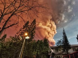 Mengenal Gunung Api Taal di Filipina dan Terjadinya Petir Saat Erupsi
