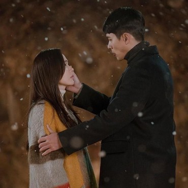 7 Kemesraan Hyun Bin-Son Ye Jin di 'Crash Landing on You' yang Bikin Baper