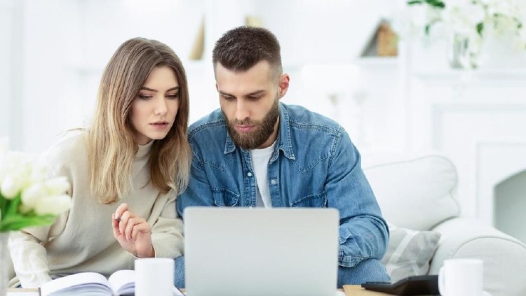 Simak ramalan zodiak hari ini mengenai keuangan, karier, asmara, dan peruntungan lain! Pisces dan Aries lagi banyak masalah yang dipicu oleh hal yang berbeda.