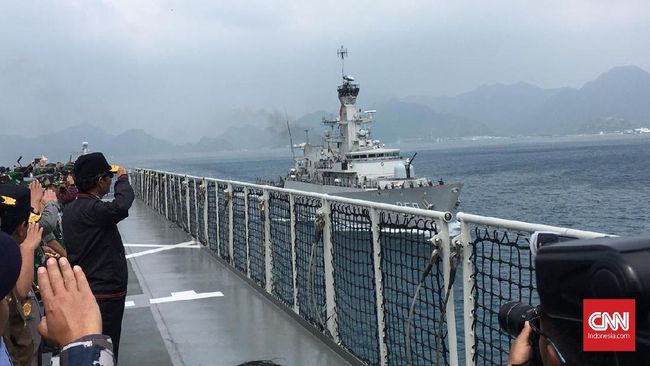 Mahfud: Jangan Salah Paham Antara Nelayan Natuna dan Pantura Menko Polhukam Mahfud MD memastikan nelayan Natuna tetap menjadi prioritas meski pemerintah pusat memobilisasi nelayan dari Pantai Utara.